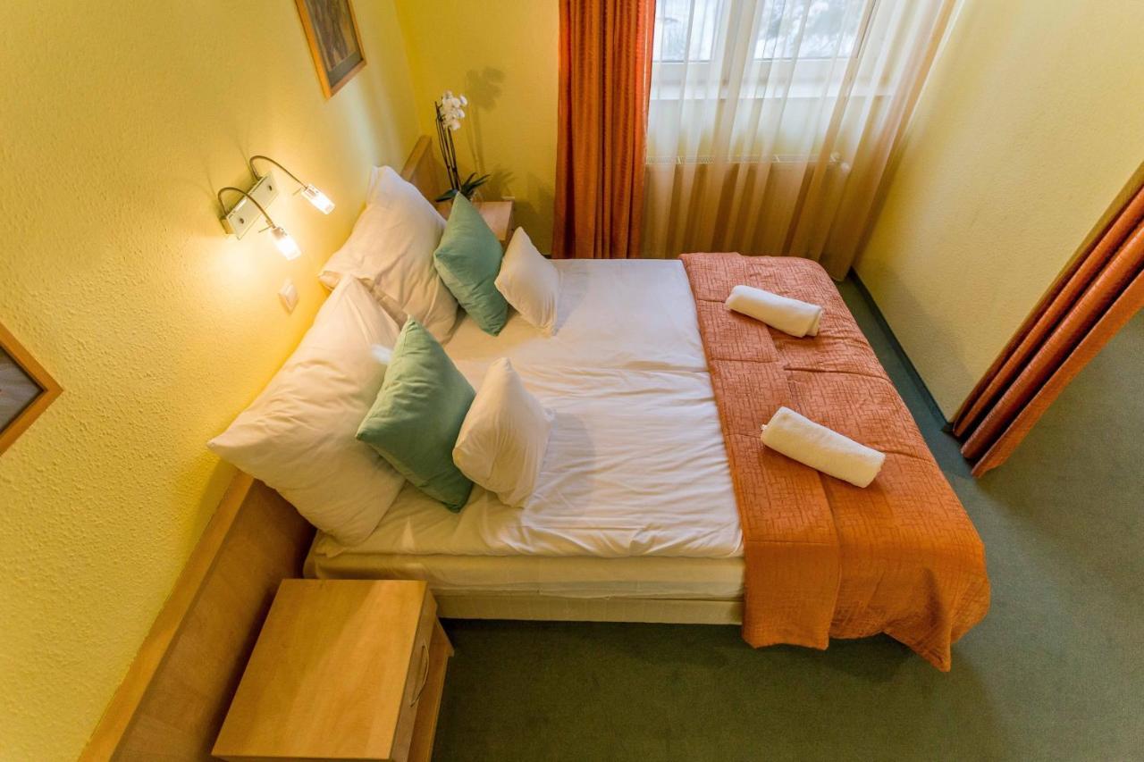 Salgo Hotel Salgótarján Eksteriør billede