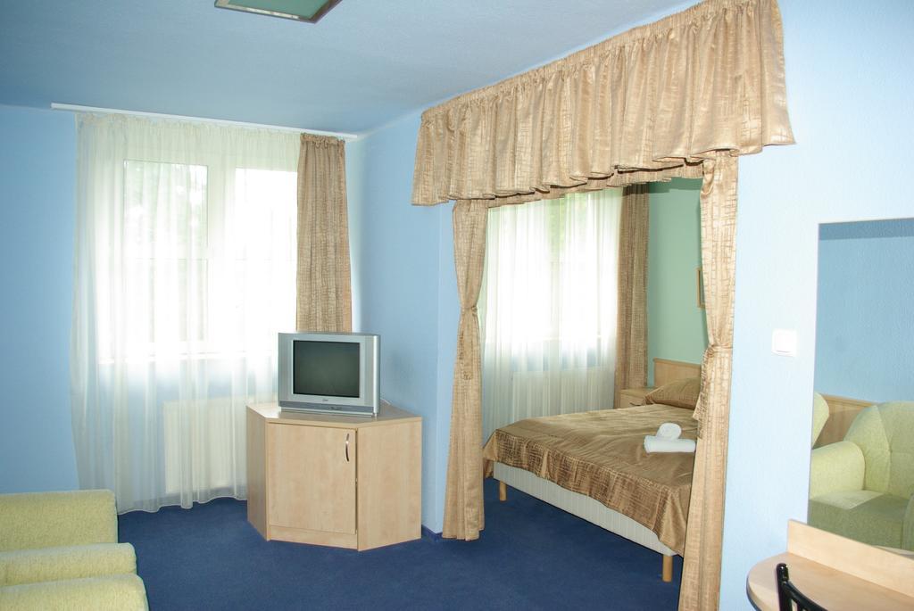 Salgo Hotel Salgótarján Værelse billede